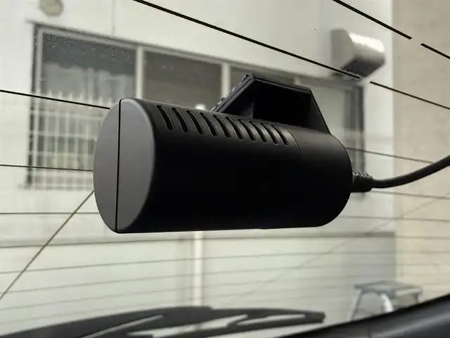 マツダ ＭＸ－３０ 愛知県 2021(令3)年 3.2万km セラミックM /純正メモリナビ//FM/AM/BT/USB/HDMI/フルセグ//360°ビューモニター//ビルトインETC//前後ドライブレコーダー//ベーシックパッケージ//本革巻きステアリング//交通標識認識システム//ヒーテッドドアミラー//ステアリングベゼル//ステアリングスイッチ//リアパッケージトレイ//アドバンストキーレスエントリーシステム//エクステリアパッケージ//ピラーガーニッシュ//インテリアパッケージ//360°セーフティパッケージ//ドライバーモニタリング//ユーティリティパッケージ//ステアリングヒーター//前席シートヒーター//運転席10wayパワーシート＆シートメモリ//セーフティパッケージ//アダプティブLEDライト//シグネチャーLEDランプ//デイタイムランニングライト//クルージング＆トラフィック・サポート//スマートブレーキサポート//茶革ハーフレザーシート//HUD/BSM/TCS/ACC//コーナーセンサー//レーンキープアシスト//ディスタンススピードアラート//前側方接近車両検知//後側方接近車両検知//車線逸脱警報//純正ドアバイザー//社外フロアマット//ISOFIX//保証書//取扱説明書//ナビ取扱説明書//ドラレコ取扱説明書//スマートスペアキー//D記録簿R3~R6