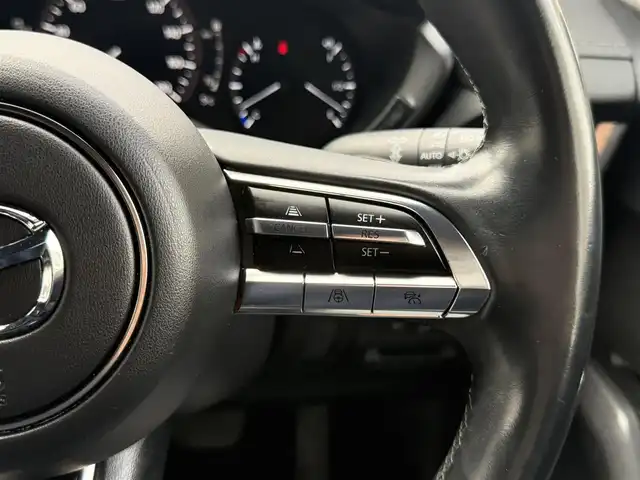 マツダ ＭＸ－３０ 愛知県 2021(令3)年 3.2万km セラミックM /純正メモリナビ//FM/AM/BT/USB/HDMI/フルセグ//360°ビューモニター//ビルトインETC//前後ドライブレコーダー//ベーシックパッケージ//本革巻きステアリング//交通標識認識システム//ヒーテッドドアミラー//ステアリングベゼル//ステアリングスイッチ//リアパッケージトレイ//アドバンストキーレスエントリーシステム//エクステリアパッケージ//ピラーガーニッシュ//インテリアパッケージ//360°セーフティパッケージ//ドライバーモニタリング//ユーティリティパッケージ//ステアリングヒーター//前席シートヒーター//運転席10wayパワーシート＆シートメモリ//セーフティパッケージ//アダプティブLEDライト//シグネチャーLEDランプ//デイタイムランニングライト//クルージング＆トラフィック・サポート//スマートブレーキサポート//茶革ハーフレザーシート//HUD/BSM/TCS/ACC//コーナーセンサー//レーンキープアシスト//ディスタンススピードアラート//前側方接近車両検知//後側方接近車両検知//車線逸脱警報//純正ドアバイザー//社外フロアマット//ISOFIX//保証書//取扱説明書//ナビ取扱説明書//ドラレコ取扱説明書//スマートスペアキー//D記録簿R3~R6