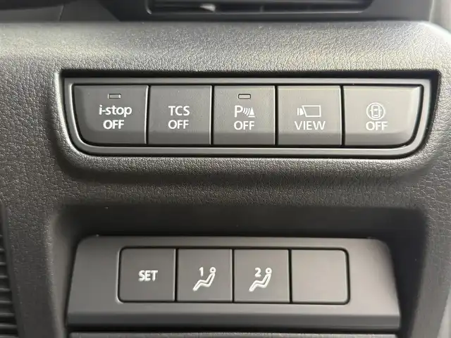 マツダ ＭＸ－３０ 愛知県 2021(令3)年 3.2万km セラミックM /純正メモリナビ//FM/AM/BT/USB/HDMI/フルセグ//360°ビューモニター//ビルトインETC//前後ドライブレコーダー//ベーシックパッケージ//本革巻きステアリング//交通標識認識システム//ヒーテッドドアミラー//ステアリングベゼル//ステアリングスイッチ//リアパッケージトレイ//アドバンストキーレスエントリーシステム//エクステリアパッケージ//ピラーガーニッシュ//インテリアパッケージ//360°セーフティパッケージ//ドライバーモニタリング//ユーティリティパッケージ//ステアリングヒーター//前席シートヒーター//運転席10wayパワーシート＆シートメモリ//セーフティパッケージ//アダプティブLEDライト//シグネチャーLEDランプ//デイタイムランニングライト//クルージング＆トラフィック・サポート//スマートブレーキサポート//茶革ハーフレザーシート//HUD/BSM/TCS/ACC//コーナーセンサー//レーンキープアシスト//ディスタンススピードアラート//前側方接近車両検知//後側方接近車両検知//車線逸脱警報//純正ドアバイザー//社外フロアマット//ISOFIX//保証書//取扱説明書//ナビ取扱説明書//ドラレコ取扱説明書//スマートスペアキー//D記録簿R3~R6