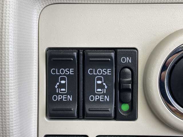 ダイハツ ムーヴ キャンバス G メイクアップ SA Ⅲ 茨城県 2017(平29)年 2.9万km パールホワイトⅢ/ファインミントメタリック 2トーン 純正８型ナビ　パノラミックビューモニター　フルセグＴＶ　衝突被害軽減ブレーキ　スマートキー　プッシュスタート　シートヒーター　アイドリングストップ　両側電動スライドドア　横滑り防止装置　コーナーセンサ