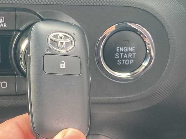 トヨタ ライズ Z 岡山県 2020(令2)年 1.1万km シャイニングホワイトパール 社外メモリナビ　/CN-RE06WD/フルセグTV、CD、DVD、Bluetooth、FM、AM/全方位カメラ/前席シートヒーター/ETC/USB充電/オートライト/LEDヘッドライト/フォグランプ/リアフォグ/レーダークルーズコントロール/スマートアシスト/・先行車発進お知らせ/・ステアリングアシスト/・衝突警報/・車線逸脱警報/・標識認識機能