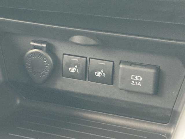 トヨタ ライズ Z 岡山県 2020(令2)年 1.1万km シャイニングホワイトパール 社外メモリナビ　/CN-RE06WD/フルセグTV、CD、DVD、Bluetooth、FM、AM/全方位カメラ/前席シートヒーター/ETC/USB充電/オートライト/LEDヘッドライト/フォグランプ/リアフォグ/レーダークルーズコントロール/スマートアシスト/・先行車発進お知らせ/・ステアリングアシスト/・衝突警報/・車線逸脱警報/・標識認識機能