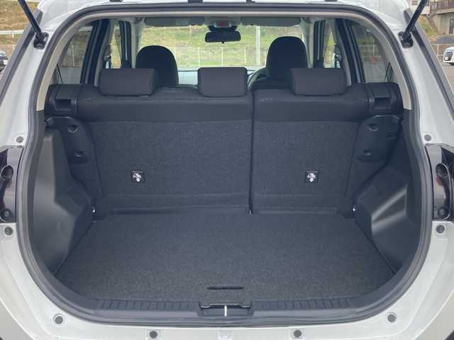 トヨタ ライズ Z 岡山県 2020(令2)年 1.1万km シャイニングホワイトパール 社外メモリナビ　/CN-RE06WD/フルセグTV、CD、DVD、Bluetooth、FM、AM/全方位カメラ/前席シートヒーター/ETC/USB充電/オートライト/LEDヘッドライト/フォグランプ/リアフォグ/レーダークルーズコントロール/スマートアシスト/・先行車発進お知らせ/・ステアリングアシスト/・衝突警報/・車線逸脱警報/・標識認識機能