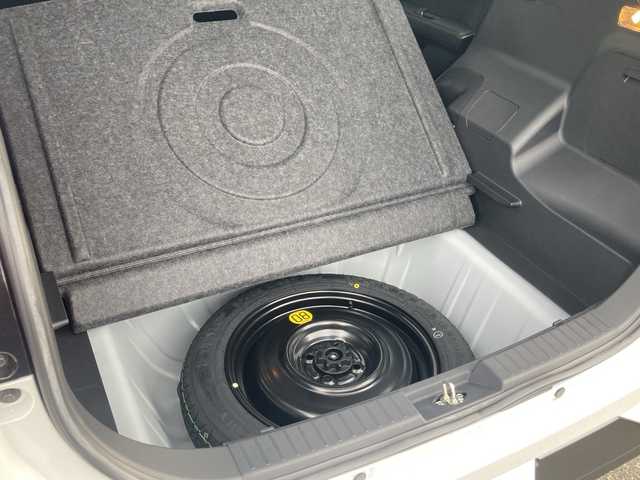 トヨタ ライズ Z 岡山県 2020(令2)年 1.1万km シャイニングホワイトパール 社外メモリナビ　/CN-RE06WD/フルセグTV、CD、DVD、Bluetooth、FM、AM/全方位カメラ/前席シートヒーター/ETC/USB充電/オートライト/LEDヘッドライト/フォグランプ/リアフォグ/レーダークルーズコントロール/スマートアシスト/・先行車発進お知らせ/・ステアリングアシスト/・衝突警報/・車線逸脱警報/・標識認識機能