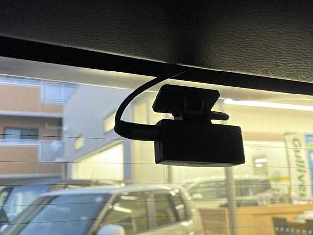 トヨタ ハリアー プレミアム 高知県 2014(平26)年 6.8万km ブラック ナビ/・Bluetooth/・CD/DVD/・フルセグTV/ETC/前後ドラレコ/パワーバックドア/黒革シート/パワーシート/クルーズコントロール/シートヒーター/LEDヘッドライト/オートマチックハイビーム/プッシュスタート