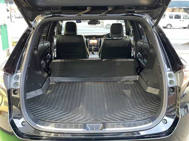 トヨタ ハリアー プレミアム 高知県 2014(平26)年 6.8万km ブラック ナビ/・Bluetooth/・CD/DVD/・フルセグTV/ETC/前後ドラレコ/パワーバックドア/黒革シート/パワーシート/クルーズコントロール/シートヒーター/LEDヘッドライト/オートマチックハイビーム/プッシュスタート