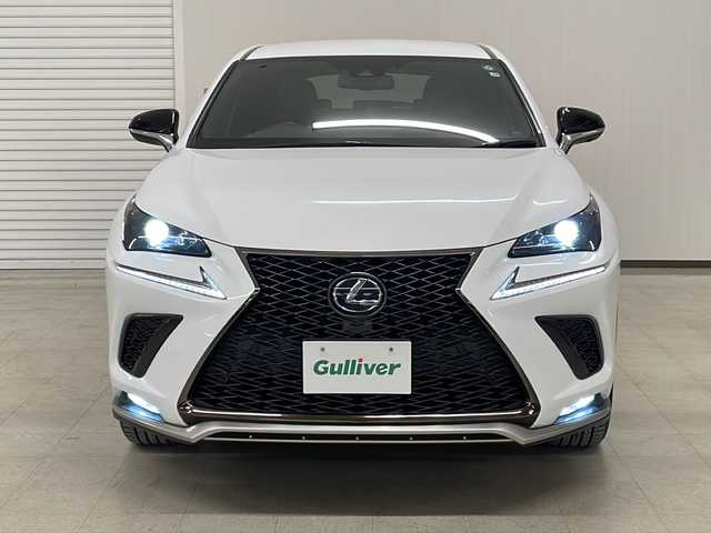 レクサス ＮＸ 300h Fスポーツ 熊本県 2019(令1)年 4万km ホワイトノーヴァガラスフレーク 禁煙車/ナビ/（SD/CD/Bluetooth/USB/フルセグテレビ）/左サイド・バックカメラ/レーダークルーズコントロール/レーンキープアシスト/ブラインドスポットモニター/黒革シート/シートベンチレーション/前席パワーシート/ドライブ席シートメモリ/LEDライト/オートライト/シーケンシャルウィンカー/パワーバックドア/スペアキー/カードキー/取扱説明書/保証書