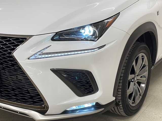 レクサス ＮＸ 300h Fスポーツ 熊本県 2019(令1)年 4万km ホワイトノーヴァガラスフレーク 禁煙車/ナビ/（SD/CD/Bluetooth/USB/フルセグテレビ）/左サイド・バックカメラ/レーダークルーズコントロール/レーンキープアシスト/ブラインドスポットモニター/黒革シート/シートベンチレーション/前席パワーシート/ドライブ席シートメモリ/LEDライト/オートライト/シーケンシャルウィンカー/パワーバックドア/スペアキー/カードキー/取扱説明書/保証書