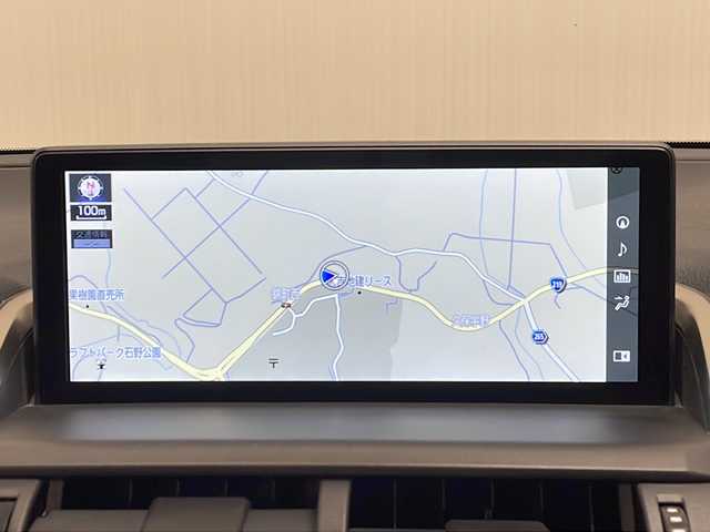 レクサス ＮＸ 300h Fスポーツ 熊本県 2019(令1)年 4万km ホワイトノーヴァガラスフレーク 禁煙車/ナビ/（SD/CD/Bluetooth/USB/フルセグテレビ）/左サイド・バックカメラ/レーダークルーズコントロール/レーンキープアシスト/ブラインドスポットモニター/黒革シート/シートベンチレーション/前席パワーシート/ドライブ席シートメモリ/LEDライト/オートライト/シーケンシャルウィンカー/パワーバックドア/スペアキー/カードキー/取扱説明書/保証書