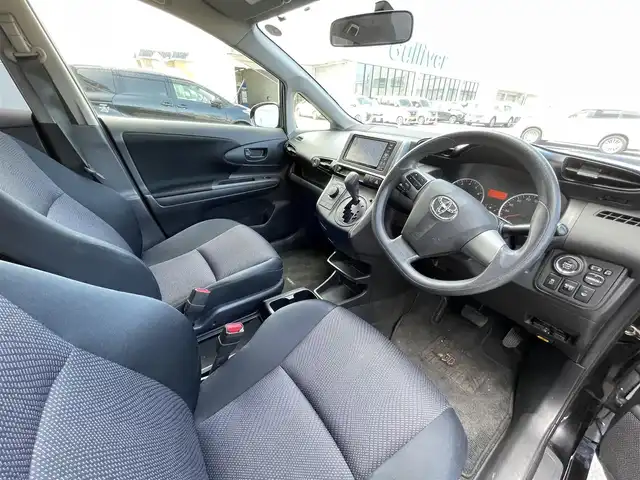 トヨタ ウィッシュ 1．8A 道央・札幌 2012(平24)年 11.5万km ブラック ・4WD/・寒冷地仕様/・純正ナビ/　BT/CD/DVD/SD/AUX/ワンセグ/・社外ETC/・横滑り防止/・Ecomode/・プッシュスタート/・スマートキー/・MTモード付/・純正フロアマット/・社外スタッドレスAW15インチ/・社外夏AW積込（215/45/R17）/・ステアリングカバー
