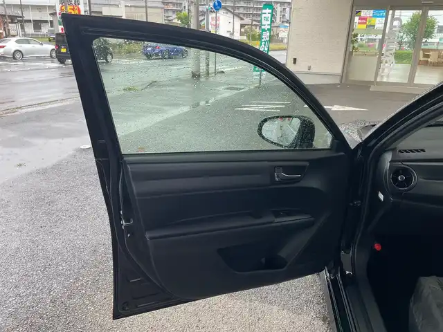 トヨタ カローラ フィールダー 1．5G エアロツアラー 茨城県 2015(平27)年 2.2万km ブラックマイカ ワンオーナー/MT車/純正SDナビ（CD/DVD/BT/フルセグTV）/ETC/純正フロアマット/プリクラッシュブレーキ/車線逸脱/ドライブレコーダー