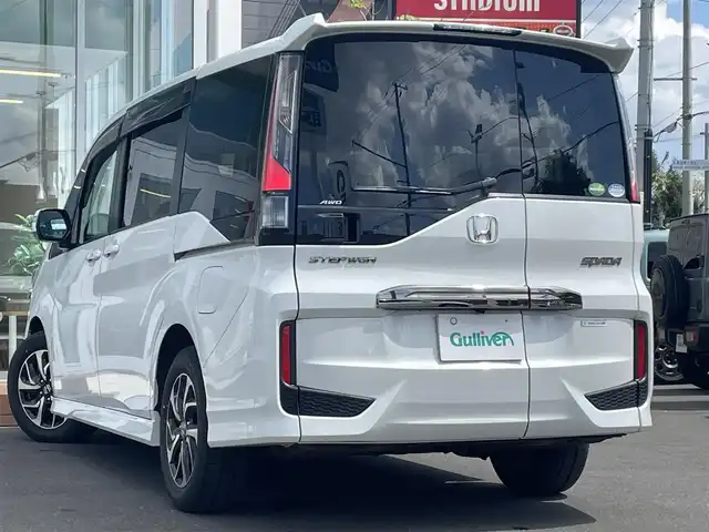 ホンダ ステップワゴン スパーダクールスピリット HセンシングBスタイル 道央・札幌 2019(平31)年 1.9万km プラチナホワイトパール ・４WD/・ホンダセンシング/・ワンオーナー/・寒冷地仕様/・純正ナビ/　CD＆DVD＆BT＆TV/・バックカメラ/・ハーフレザーシート/・両側パワースライドドア/・レーンキープアシスト/・レーダークルーズコントロール/・アイドリングストップ/・シートヒーター/・オートエアコン/・オートライト/・プッシュスタート/・スマートキー/・純正エンジンスターター/・ビルトインETC/・パドルシフト/・ミラーヒーター/・電動格納ミラー/・ワイパー熱線/・純正AW＆冬タイヤ積込/・わくわくゲート/・純正フロアマット/・ドアバイザー/・ウィンカーミラー/・フォグライト/・LEDヘッドライト/・スペアキー