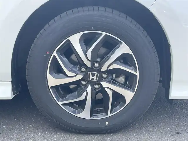 ホンダ ステップワゴン スパーダクールスピリット HセンシングBスタイル 道央・札幌 2019(平31)年 1.9万km プラチナホワイトパール ・４WD/・ホンダセンシング/・ワンオーナー/・寒冷地仕様/・純正ナビ/　CD＆DVD＆BT＆TV/・バックカメラ/・ハーフレザーシート/・両側パワースライドドア/・レーンキープアシスト/・レーダークルーズコントロール/・アイドリングストップ/・シートヒーター/・オートエアコン/・オートライト/・プッシュスタート/・スマートキー/・純正エンジンスターター/・ビルトインETC/・パドルシフト/・ミラーヒーター/・電動格納ミラー/・ワイパー熱線/・純正AW＆冬タイヤ積込/・わくわくゲート/・純正フロアマット/・ドアバイザー/・ウィンカーミラー/・フォグライト/・LEDヘッドライト/・スペアキー