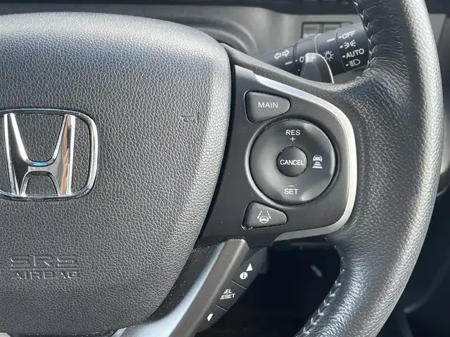 ホンダ ステップワゴン スパーダクールスピリット HセンシングBスタイル 道央・札幌 2019(平31)年 1.9万km プラチナホワイトパール ・４WD/・ホンダセンシング/・ワンオーナー/・寒冷地仕様/・純正ナビ/　CD＆DVD＆BT＆TV/・バックカメラ/・ハーフレザーシート/・両側パワースライドドア/・レーンキープアシスト/・レーダークルーズコントロール/・アイドリングストップ/・シートヒーター/・オートエアコン/・オートライト/・プッシュスタート/・スマートキー/・純正エンジンスターター/・ビルトインETC/・パドルシフト/・ミラーヒーター/・電動格納ミラー/・ワイパー熱線/・純正AW＆冬タイヤ積込/・わくわくゲート/・純正フロアマット/・ドアバイザー/・ウィンカーミラー/・フォグライト/・LEDヘッドライト/・スペアキー