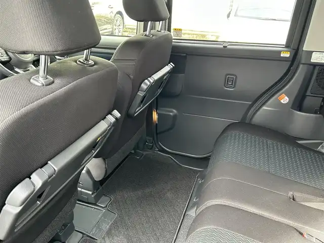 トヨタ ルーミー カスタムG 福岡県 2023(令5)年 1.2万km ブラックマイカメタリック 禁煙車/ワンオーナー/純正９型ディスプレイオーディオ（ＢＴ，フルセグＴＶ）/ビルトインＥＴＣ/前後ドラレコ/ＡＣＣ/コーナーセンサー/衝突軽減ブレーキ/両側電動スライドドア/クルーズコントロール/シートヒーター/社外１４インチＡＷ両側パワースライドドア/プッシュスタート/シートヒーター/シートバックテーブル/LEDヘッドライト/取扱説明書/保証書/スペアキー
