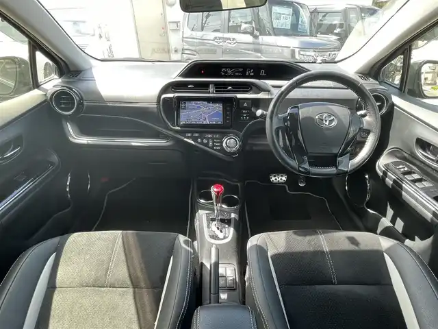 トヨタ アクア G G’s 福岡県 2015(平27)年 9.1万km ブラックマイカ (株)IDOMが運営する【じしゃロン八幡西店】の自社ローン専用車両になります。こちらは現金またはオートローンご利用時の価格です。自社ローンご希望の方は別途その旨お申付け下さい/純正ナビ NSZT-W64/TV/CD/DVD/BT/バックカメラ/クルーズコントロール/ETC
