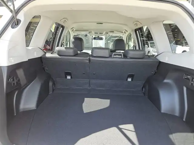 スバル フォレスター 2．0XT アイサイト 長崎県 2013(平25)年 2.7万km サテンホワイトパール 〇４WD/〇社外ナビ/〇フルセグTV/〇パワーバックドア/〇バックカメラ/〇ビルトインETC/〇ドライブレコーダー/〇全車速追従機能付レーダークルーズコントロール/〇アイサイトVer2/〇SRSエアバッグ/〇ターボ/〇左右独立温度調整オートエアコン/〇革巻きステアリングホイール/〇パドルシフト/〇合皮コンビシート/〇パワーシート/シートヒーター/〇純正18インチアルミホイール/〇ルーフレール/〇キーレスアクセス/プッシュスタート/〇禁煙車
