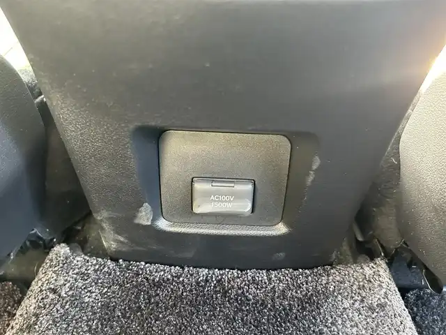 レクサス ＲＸ 450h+ バージョンL 愛知県 2023(令5)年 6.4万km ソニックチタニウム 4WD/パノラマルーフ/純正14型ナビ/フルセグTV/BT/HDMI/ハンズフリーパワーバックドア/パノラミックビューモニター/ビルトインETC2.0/前後ドライブレコーダー/レーダークルーズコントロール/クリアランスソナー/セーフティシステムプラス/・プリクラッシュセーフティ/・レーンディパーチャーアラート/・レーントレーシングアシスト/・レーンチェンジアシスト/・アダプティブハイビームシステム/・ロードサインアシスト/レクサスチームメイト/ブラインドスポットモニター/前後パーキングサポートブレーキ/デジタルインナーミラー/3連フルLEDヘッドランプ/本木製/革巻きコンビステアリング/ステアリングヒーター/ホワイトセミアニリン革シート/全席シートヒーター/ベンチレーション/前席パワーシート/ポジションメモリー/シルバールーフレール/純正21インチアルミホイール