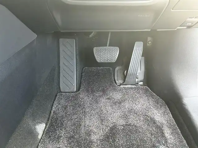 レクサス ＲＸ 450h+ バージョンL 愛知県 2023(令5)年 6.4万km ソニックチタニウム 4WD/パノラマルーフ/純正14型ナビ/フルセグTV/BT/HDMI/ハンズフリーパワーバックドア/パノラミックビューモニター/ビルトインETC2.0/前後ドライブレコーダー/レーダークルーズコントロール/クリアランスソナー/セーフティシステムプラス/・プリクラッシュセーフティ/・レーンディパーチャーアラート/・レーントレーシングアシスト/・レーンチェンジアシスト/・アダプティブハイビームシステム/・ロードサインアシスト/レクサスチームメイト/ブラインドスポットモニター/前後パーキングサポートブレーキ/デジタルインナーミラー/3連フルLEDヘッドランプ/本木製/革巻きコンビステアリング/ステアリングヒーター/ホワイトセミアニリン革シート/全席シートヒーター/ベンチレーション/前席パワーシート/ポジションメモリー/シルバールーフレール/純正21インチアルミホイール