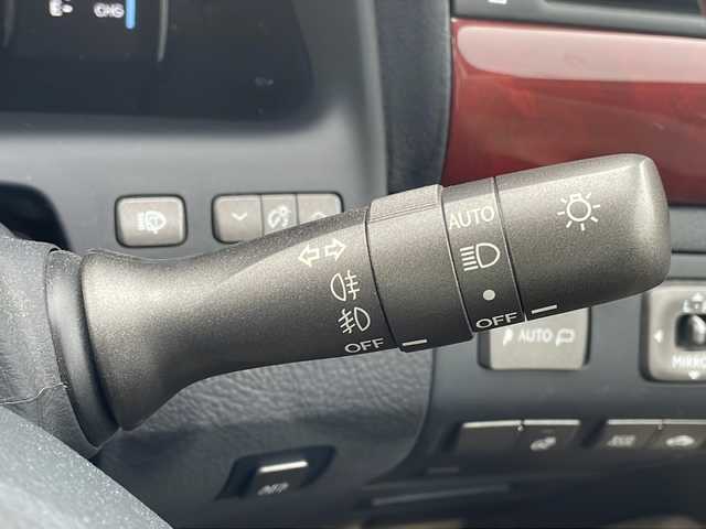 レクサス ＬＳ 600h Iパッケージ 青森県 2011(平23)年 10.1万km ホワイトパールクリスタルシャイン 4WD/ワンオーナー/純正HDDナビ・フルセグTV/OPマークレビンソンサラウンド/CD・DVD・Bluetooth/バックカメラ/レザーシート/前席パワーシート・エアシート/前後席シートヒーター/OPパワートランクリッド/ステアリングヒーター/リアドア・リアウインドウ電動サンシェード/クルーズコントロール/純正エンジンスターター/ビルトインETC/LEDヘッドライト/フォグランプ/純正18インチアルミ/スマートキー/プッシュスタート/スペアキー、カードキー有/保証書・取説書