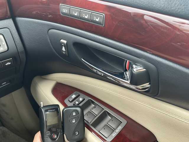 レクサス ＬＳ 600h Iパッケージ 青森県 2011(平23)年 10.1万km ホワイトパールクリスタルシャイン 4WD/ワンオーナー/純正HDDナビ・フルセグTV/OPマークレビンソンサラウンド/CD・DVD・Bluetooth/バックカメラ/レザーシート/前席パワーシート・エアシート/前後席シートヒーター/OPパワートランクリッド/ステアリングヒーター/リアドア・リアウインドウ電動サンシェード/クルーズコントロール/純正エンジンスターター/ビルトインETC/LEDヘッドライト/フォグランプ/純正18インチアルミ/スマートキー/プッシュスタート/スペアキー、カードキー有/保証書・取説書