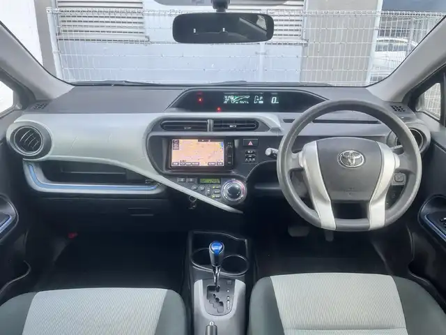 トヨタ アクア S 島根県 2014(平26)年 15.6万km ディープアメジストマイカメタリック 純正ナビ　/DVD再生　/Bluetooth　/バックカメラ　/ビルトインETC/前席シートヒーター　/横滑り防止装置　/プッシュスタート　/スマートキー　/純正フロアマット　/保証書　/取扱説明書