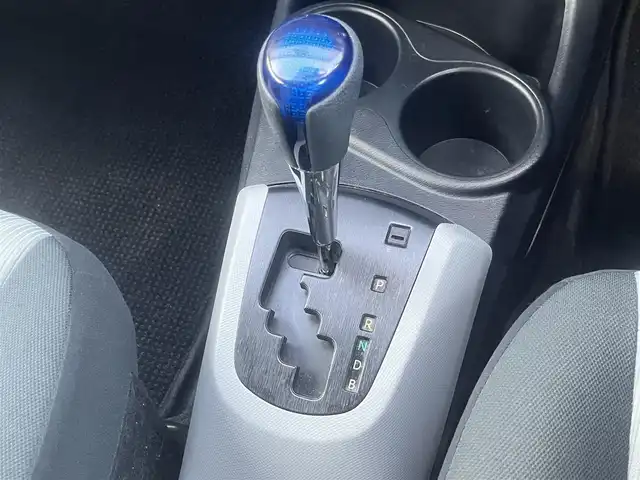 トヨタ アクア S 島根県 2014(平26)年 15.6万km ディープアメジストマイカメタリック 純正ナビ　/DVD再生　/Bluetooth　/バックカメラ　/ビルトインETC/前席シートヒーター　/横滑り防止装置　/プッシュスタート　/スマートキー　/純正フロアマット　/保証書　/取扱説明書