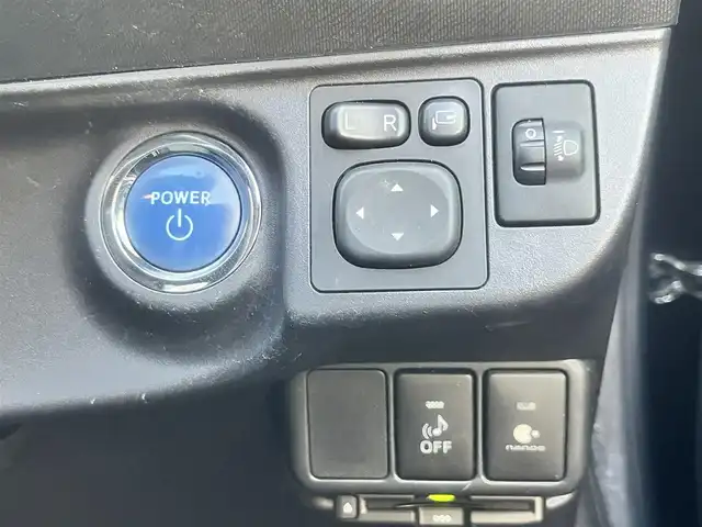 トヨタ アクア S 島根県 2014(平26)年 15.6万km ディープアメジストマイカメタリック 純正ナビ　/DVD再生　/Bluetooth　/バックカメラ　/ビルトインETC/前席シートヒーター　/横滑り防止装置　/プッシュスタート　/スマートキー　/純正フロアマット　/保証書　/取扱説明書