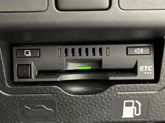 トヨタ ルーミー カスタムG－T 愛知県 2022(令4)年 0.6万km レーザーブルークリスタルシャイン 純正９型ナビ　全方位カメラ　シートヒーター　両側パワスラ　前後ドラレコ　ＥＴＣ　スマアシ　衝突軽減　追従クルコン　ＬＥＤオートライト　コーナーセンサー　電動パーキング　ロールシェード　純正マット　禁煙