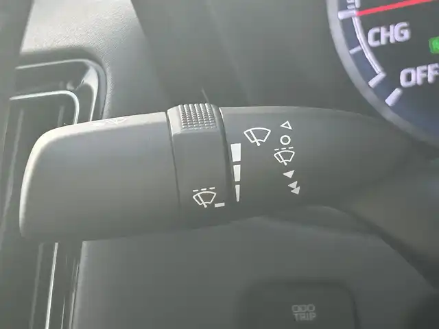 トヨタ クラウン ハイブリッド S 岡山県 2018(平30)年 11.8万km ブラック 登録時走行距離117380km/純正8インチナビ/（AM/FM/CD/DVD/BT/TV）/バックカメラ/D/N席シートヒーター/D/N席パワーシート/ステアリングヒーター/トヨタセーフティセンス/・プリクラッシュセーフティ/・レーンディパーチャアラート/・オートマチックハイビーム/・アダプティブクルーズコントロール/・ブラインドスポットモニター/純正17インチアルミホイール/前後ドライブレコーダー/電子パーキングアシスト/プッシュスタート