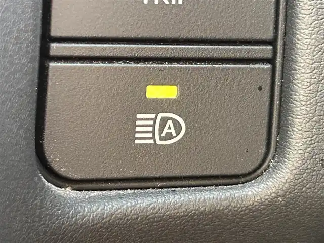 トヨタ クラウン ハイブリッド S 岡山県 2018(平30)年 11.8万km ブラック 登録時走行距離117380km/純正8インチナビ/（AM/FM/CD/DVD/BT/TV）/バックカメラ/D/N席シートヒーター/D/N席パワーシート/ステアリングヒーター/トヨタセーフティセンス/・プリクラッシュセーフティ/・レーンディパーチャアラート/・オートマチックハイビーム/・アダプティブクルーズコントロール/・ブラインドスポットモニター/純正17インチアルミホイール/前後ドライブレコーダー/電子パーキングアシスト/プッシュスタート