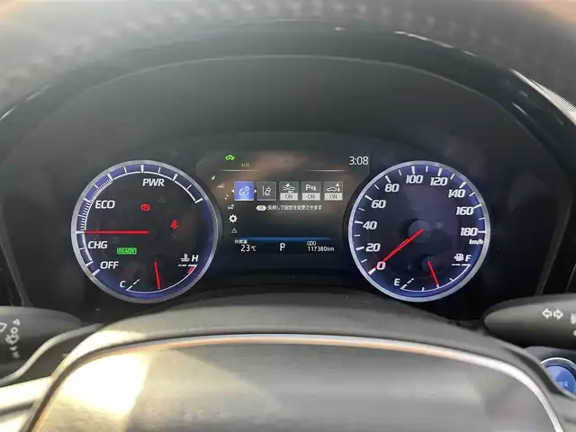 トヨタ クラウン ハイブリッド S 岡山県 2018(平30)年 11.8万km ブラック 登録時走行距離117380km/純正8インチナビ/（AM/FM/CD/DVD/BT/TV）/バックカメラ/D/N席シートヒーター/D/N席パワーシート/ステアリングヒーター/トヨタセーフティセンス/・プリクラッシュセーフティ/・レーンディパーチャアラート/・オートマチックハイビーム/・アダプティブクルーズコントロール/・ブラインドスポットモニター/純正17インチアルミホイール/前後ドライブレコーダー/電子パーキングアシスト/プッシュスタート