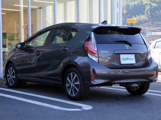 トヨタ アクア G ソフトレザーセレクション 愛媛県 2017(平29)年 3.8万km グレーメタリック 純正ナビ/TV Bluetooth CD SD/バックカメラ/ソフトレザーシート/トヨタセーフティセンスC/プリクラッシュセーフティシステム/オートハイビーム/車線逸脱警報/クルーズコントロール/ステアリングスイッチ/LEDヘッドライト（オート機能）/フォグランプ/プッシュスタート/スマートキー2個/取説・メンテナンスノート/ワンオーナー/禁煙車