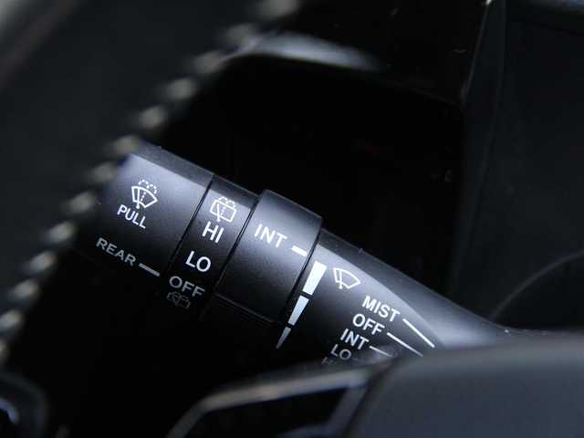 トヨタ アクア G ソフトレザーセレクション 愛媛県 2017(平29)年 3.8万km グレーメタリック 純正ナビ/TV Bluetooth CD SD/バックカメラ/ソフトレザーシート/トヨタセーフティセンスC/プリクラッシュセーフティシステム/オートハイビーム/車線逸脱警報/クルーズコントロール/ステアリングスイッチ/LEDヘッドライト（オート機能）/フォグランプ/プッシュスタート/スマートキー2個/取説・メンテナンスノート/ワンオーナー/禁煙車