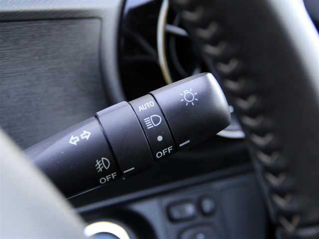 トヨタ アクア G ソフトレザーセレクション 愛媛県 2017(平29)年 3.8万km グレーメタリック 純正ナビ/TV Bluetooth CD SD/バックカメラ/ソフトレザーシート/トヨタセーフティセンスC/プリクラッシュセーフティシステム/オートハイビーム/車線逸脱警報/クルーズコントロール/ステアリングスイッチ/LEDヘッドライト（オート機能）/フォグランプ/プッシュスタート/スマートキー2個/取説・メンテナンスノート/ワンオーナー/禁煙車