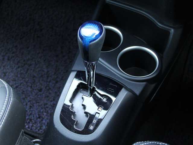 トヨタ アクア G ソフトレザーセレクション 愛媛県 2017(平29)年 3.8万km グレーメタリック 純正ナビ/TV Bluetooth CD SD/バックカメラ/ソフトレザーシート/トヨタセーフティセンスC/プリクラッシュセーフティシステム/オートハイビーム/車線逸脱警報/クルーズコントロール/ステアリングスイッチ/LEDヘッドライト（オート機能）/フォグランプ/プッシュスタート/スマートキー2個/取説・メンテナンスノート/ワンオーナー/禁煙車