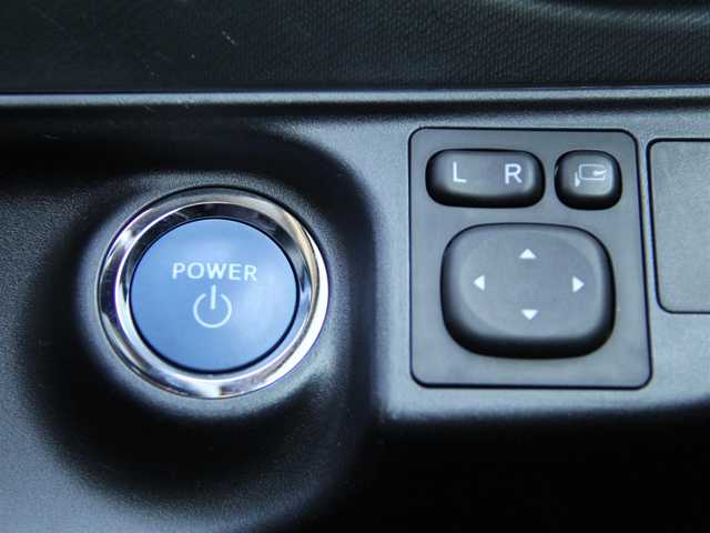 トヨタ アクア G ソフトレザーセレクション 愛媛県 2017(平29)年 3.8万km グレーメタリック 純正ナビ/TV Bluetooth CD SD/バックカメラ/ソフトレザーシート/トヨタセーフティセンスC/プリクラッシュセーフティシステム/オートハイビーム/車線逸脱警報/クルーズコントロール/ステアリングスイッチ/LEDヘッドライト（オート機能）/フォグランプ/プッシュスタート/スマートキー2個/取説・メンテナンスノート/ワンオーナー/禁煙車