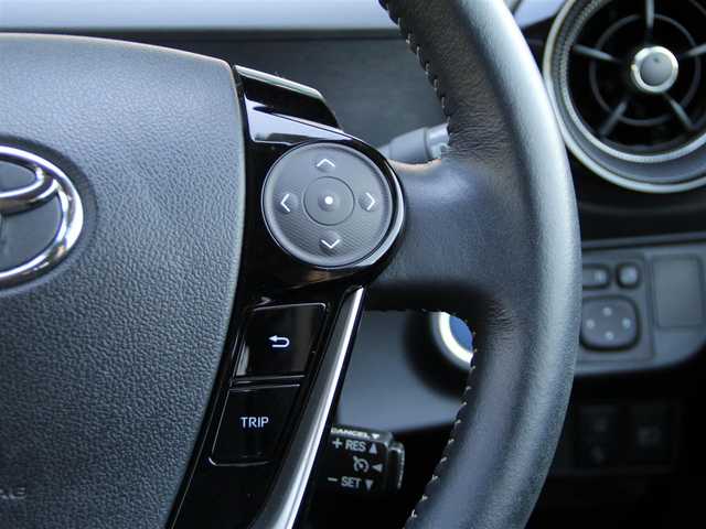 トヨタ アクア G ソフトレザーセレクション 愛媛県 2017(平29)年 3.8万km グレーメタリック 純正ナビ/TV Bluetooth CD SD/バックカメラ/ソフトレザーシート/トヨタセーフティセンスC/プリクラッシュセーフティシステム/オートハイビーム/車線逸脱警報/クルーズコントロール/ステアリングスイッチ/LEDヘッドライト（オート機能）/フォグランプ/プッシュスタート/スマートキー2個/取説・メンテナンスノート/ワンオーナー/禁煙車