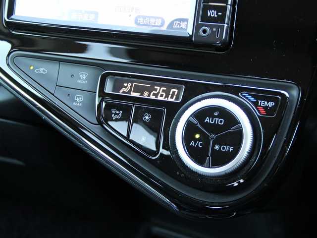 トヨタ アクア G ソフトレザーセレクション 愛媛県 2017(平29)年 3.8万km グレーメタリック 純正ナビ/TV Bluetooth CD SD/バックカメラ/ソフトレザーシート/トヨタセーフティセンスC/プリクラッシュセーフティシステム/オートハイビーム/車線逸脱警報/クルーズコントロール/ステアリングスイッチ/LEDヘッドライト（オート機能）/フォグランプ/プッシュスタート/スマートキー2個/取説・メンテナンスノート/ワンオーナー/禁煙車