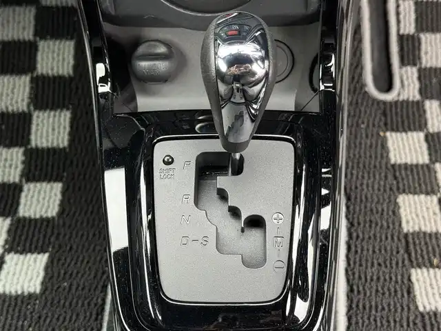 ダイハツ コペン GRスポーツ 東京都 2023(令5)年 0.3万km ジョーヌイエロー 純正ナビ(ＮＭＺＫ－Ｗ７３Ｄ)/【ipod/USB/SD/DISC/TV/FM/AM/BT】/電動オープンルーフ/純正BBS16インチAW/GR SPORT専用ショックアブソーバー/ドライブレコーダー/ETC/シートヒーター/LEＤヘッドライト/フォグランプ/オートライト/パドルシフト/アイドリングストップ/プッシュスタート/スマートキー