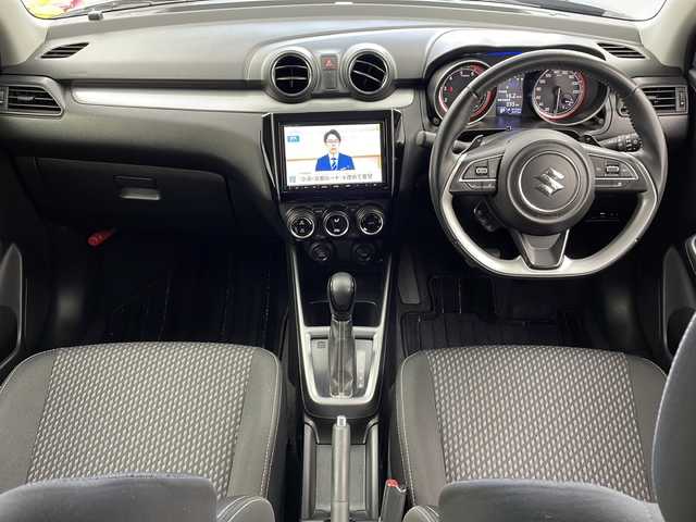 スズキ スイフト HYBRID RS 大阪府 2018(平30)年 5.5万km スーパーブラックパール 純正8インチナビ/【フルセグTV/Bluetooth/CD/DVD/USB/FM/AM】/全方位カメラ/スズキセーフティーサポート/デュアルセンサーブレーキサポート/・車線逸脱警報/・アダクティブクルーズコントロール/・ハイビームアシスト/・発進お知らせ機能/パドルシフト/運転席シートヒーター/LEDヘッドライト/オートハイビーム/純正16インチAW/スマートキー/スペアキー1本