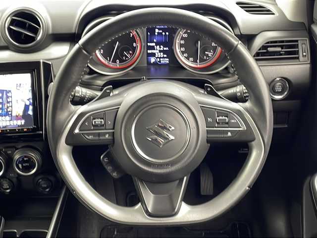 スズキ スイフト HYBRID RS 大阪府 2018(平30)年 5.5万km スーパーブラックパール 純正8インチナビ/【フルセグTV/Bluetooth/CD/DVD/USB/FM/AM】/全方位カメラ/スズキセーフティーサポート/デュアルセンサーブレーキサポート/・車線逸脱警報/・アダクティブクルーズコントロール/・ハイビームアシスト/・発進お知らせ機能/パドルシフト/運転席シートヒーター/LEDヘッドライト/オートハイビーム/純正16インチAW/スマートキー/スペアキー1本