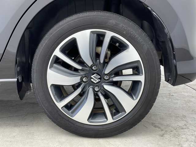 スズキ スイフト HYBRID RS 大阪府 2018(平30)年 5.5万km スーパーブラックパール 純正8インチナビ/【フルセグTV/Bluetooth/CD/DVD/USB/FM/AM】/全方位カメラ/スズキセーフティーサポート/デュアルセンサーブレーキサポート/・車線逸脱警報/・アダクティブクルーズコントロール/・ハイビームアシスト/・発進お知らせ機能/パドルシフト/運転席シートヒーター/LEDヘッドライト/オートハイビーム/純正16インチAW/スマートキー/スペアキー1本