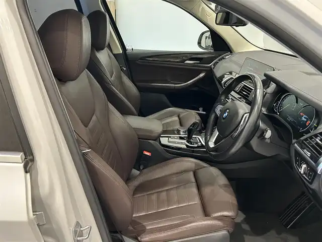 ＢＭＷ Ｘ３ xDrive20d Xライン 福岡県 2018(平30)年 3.9万km ミネラルホワイト ハイラインパッケージ/・ランバーサポート/・リアシートヒーティング/純正ナビ/フルセグTV/Bluetooth/CD/DVD/Bカメラ/全方位カメラ/アクティブクルーズコントロール/メモリ付パワーシート/全席シートヒーター/コンフォートアクセス/本革シート/メモリ付パワーシート/シートヒーター/コンフォートアクセス/LEDヘッドライト/純正19インチAW