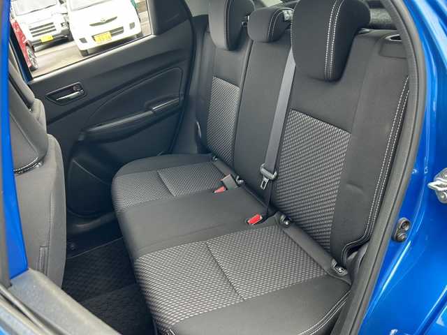 スズキ スイフト HYBRID RS 鹿児島県 2017(平29)年 16.3万km スピーディーブルーM クルーズコントロール　/ドライブレコーダー　/ビルトインETC　/シートヒーター　/社外ナビ（FH-9300DVS） /Bluetoothオーディオ　/アイドリングストップ　/パドルシフト　/MTモード付AT/純正アルミホイール（16インチ）/横滑り防止装置/レーンキープアシスト/LEDヘッドライト/エアバック（W＋サイド）