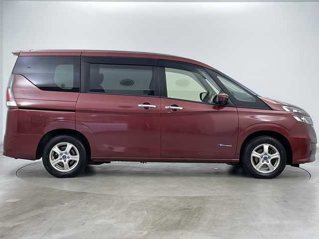 日産 セレナ X 道央・札幌 2017(平29)年 11万km マルーンレッド ・ワンオーナー/・社外SDナビ&TV&CD&DVD&BT/・片側パワースライドドア/・全方位カメラ/・S-HYBRID/・エマージェンシーブレーキ/・側方支援機能/・標識検知機能/・クリアランスソナー/・ふらつき警報/・クルーズコントロール/・パーキングアシスト/・ECOモード/・横滑り防止装置/・アイドリングストップ/・社外ドライブレコーダー/・ビルトインETC/・プッシュスタート/・LEDヘッドライト/・オートライト/・スマートキー/・スペアキー/・純正エンジンスターター/・社外AWスタッドレスタイヤ積込