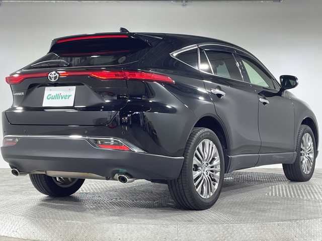 トヨタ ハリアー Z 神奈川県 2020(令2)年 1.1万km ブラック トヨタセーフティセンス/純正メーカーオプションディスプレイオーディオ/・ナビTVキット付き/BT/AUX/USB/MiraCast/パノラミックビューモニター/JBLプレミアムサウンド/ビルトインETC2.0/デジタルインナーミラー/前後ドライブレコーダー/BSM/MTモード/ハーフレザーシート/パワーシート(D)/HUD/電動サイドブレーキ/オートブレーキホールド/パワーバックドア/ハンズフリーバックドア/ECO/SPORTモード/横滑り防止装置/スマートキー/スペアキー/プッシュスタートボタン/革巻きステアリング/ステアリングスイッチ/Autoライト/SOSコール/LEDヘッドライト/フォグランプ/電動格納ミラー/ウィンカーミラー/純正フロアマット/純正ドアバイザー/純正19インチアルミホイール