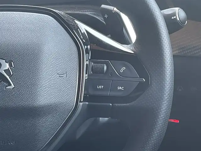 プジョー ２００８ GT ブルー HDi 高知県 2022(令4)年 0.8万km シルバーⅡ アクティブセーフティブレーキ/アクティブクルーズコントロール/レーンキープアシスト/ブラインドスポットモニター/ディスプレイオーディオ/【Bluetooth/AppleCarPlay/AndroidAuto/USB/FM】/疲労検知システム/パーキングセンサー/インテリジェントハイビーム/ハーフレザーシート/前席シートヒーター/前後ドライブレコーダー/パドルシフト/ストップ＆スタート/ノーマルタイヤ４本