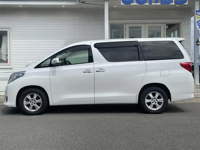 トヨタ アルファード 240X 秋田県 2013(平25)年 12.7万km ホワイトパールクリスタルシャイン (株)IDOMが運営する【じしゃロン秋田店】の自社ローン専用車両になります。こちらは現金またはオートローンご利用時の価格です。自社ローンご希望の方は別途その旨お申付け下さい/////////////メモリナビ/ワンセグテレビ/バックカメラ/ウィンカーミラー/ドアバイザー/プッシュスタート/両側パワースライドドア/ETC/スマートキー