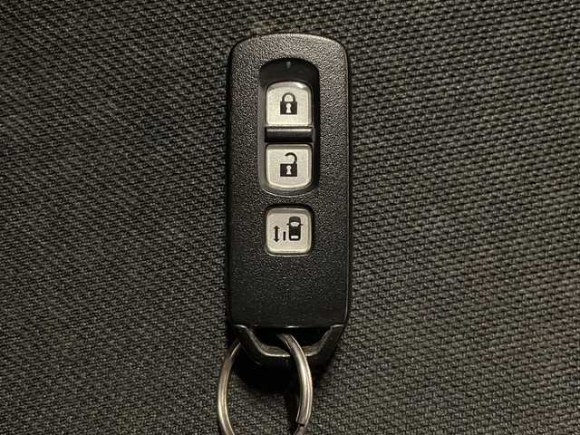 ホンダ Ｎ ＢＯＸ カスタム G Lパッケージ 熊本県 2015(平27)年 9.2万km ブリリアントスポーティブルーメタリック2トーン 社外ナビＳＤナビ（ＣＤ/ＢＴ/ラジオ/フルセグ）/バックカメラ/ＥＴＣ/片側パワースライドドア/横滑り防止装置/プッシュスタート/スマートキー/オートライト/フォグランプ/純正フロアマット/ドアバイザー/純正14インチＡＷ